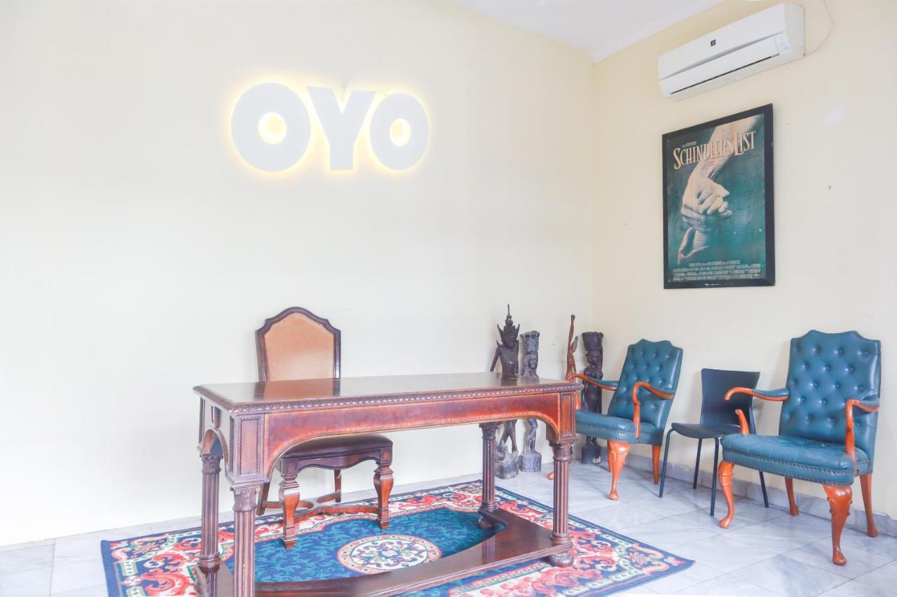 Oyo 2196 Ss Homes Джакарта Экстерьер фото